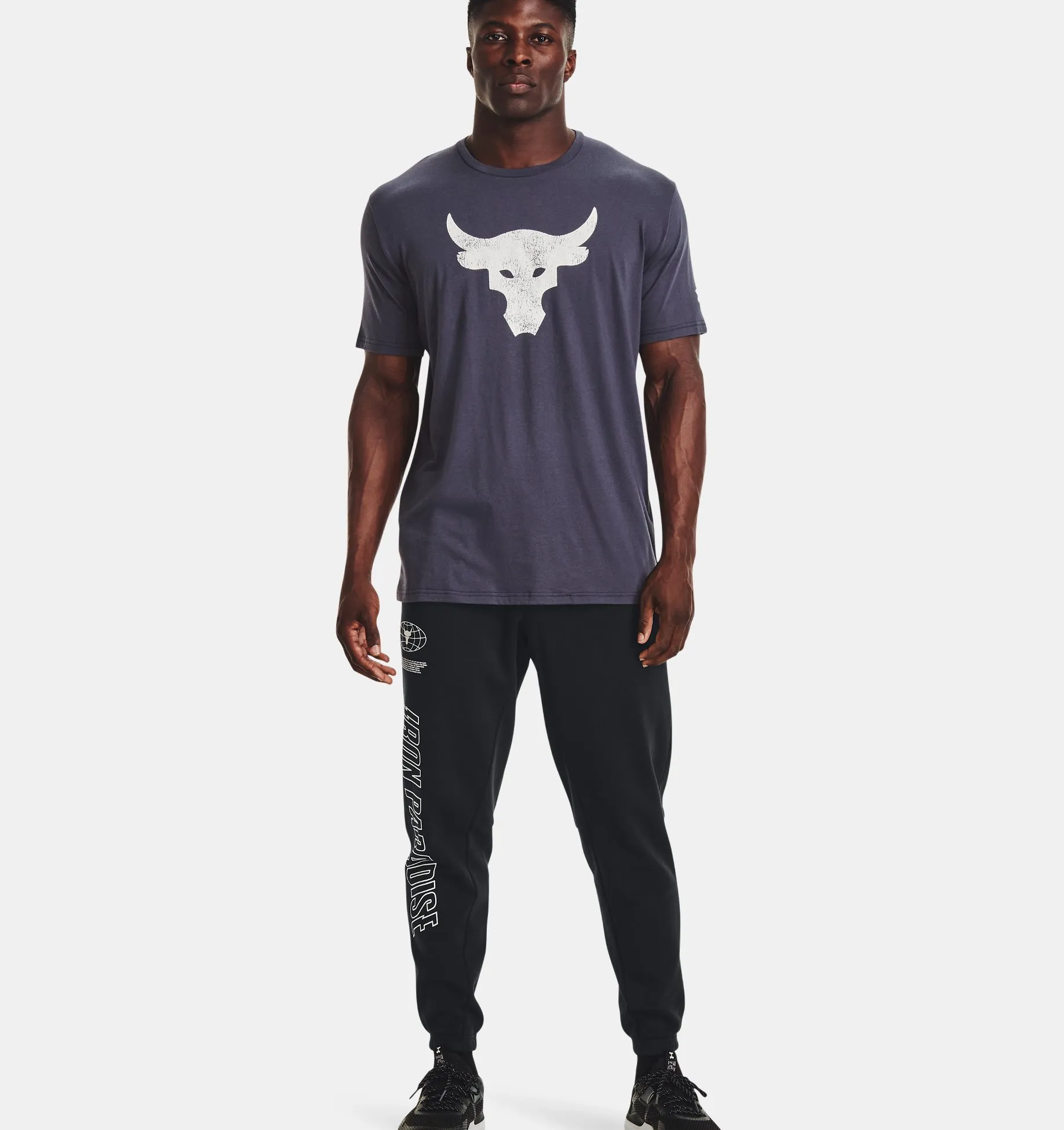Remera de entrenamiento UA PJT ROCK BRAHMA BULL para hombre image number 2