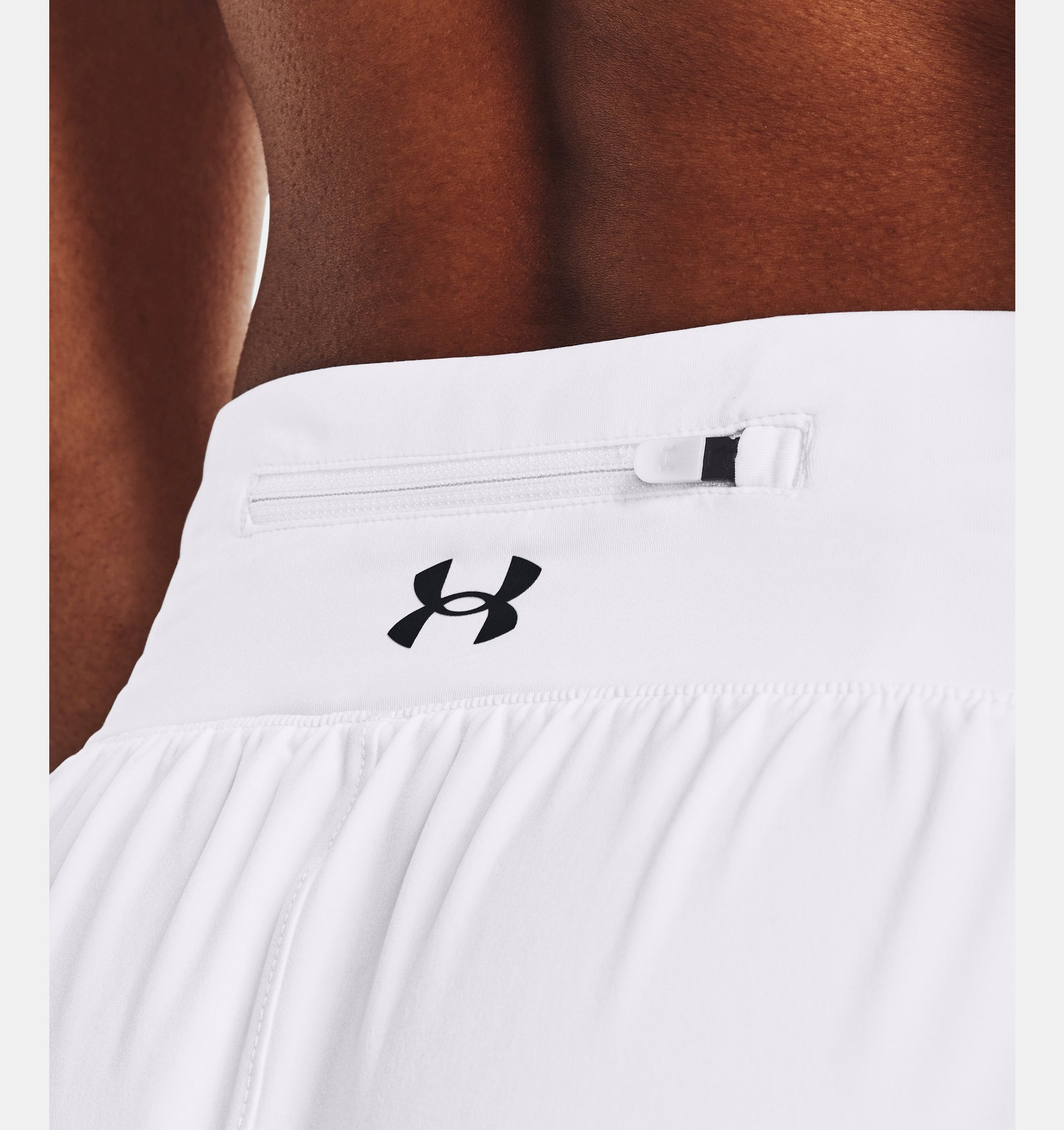 Short UA PaceHER para mujer image number 3