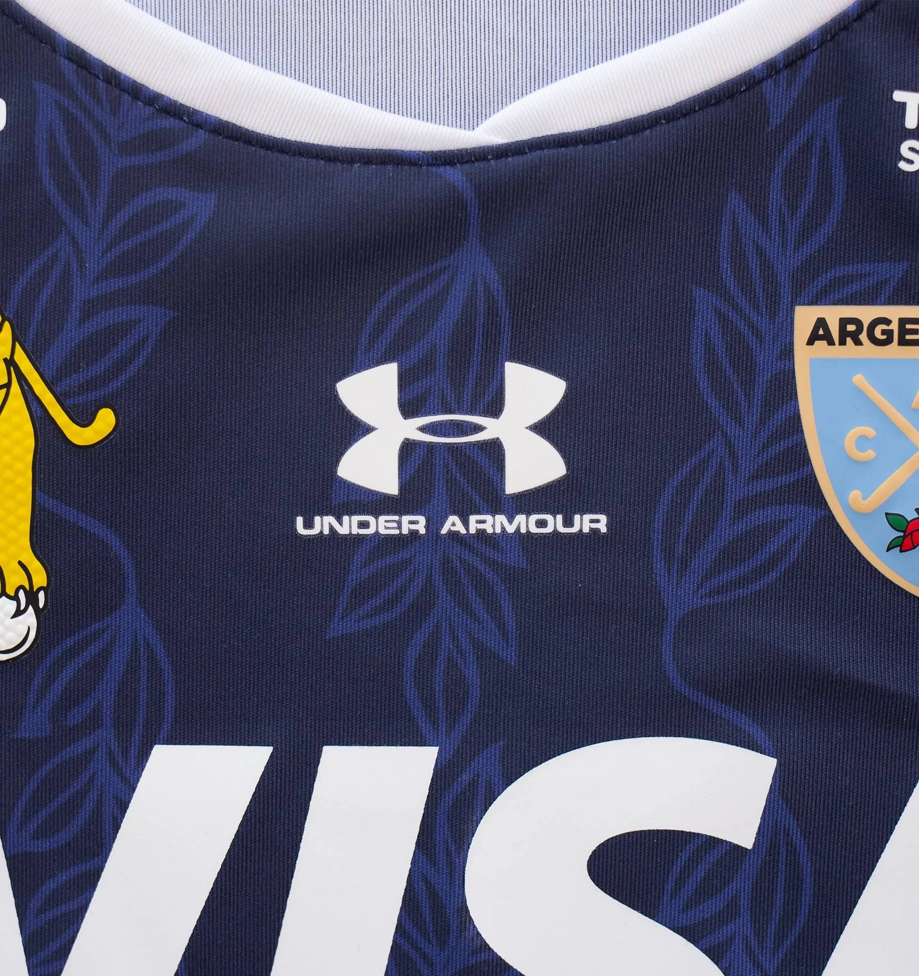 Camiseta Under Armour Leonas Authentic Away 2022 para mujer image number 4
