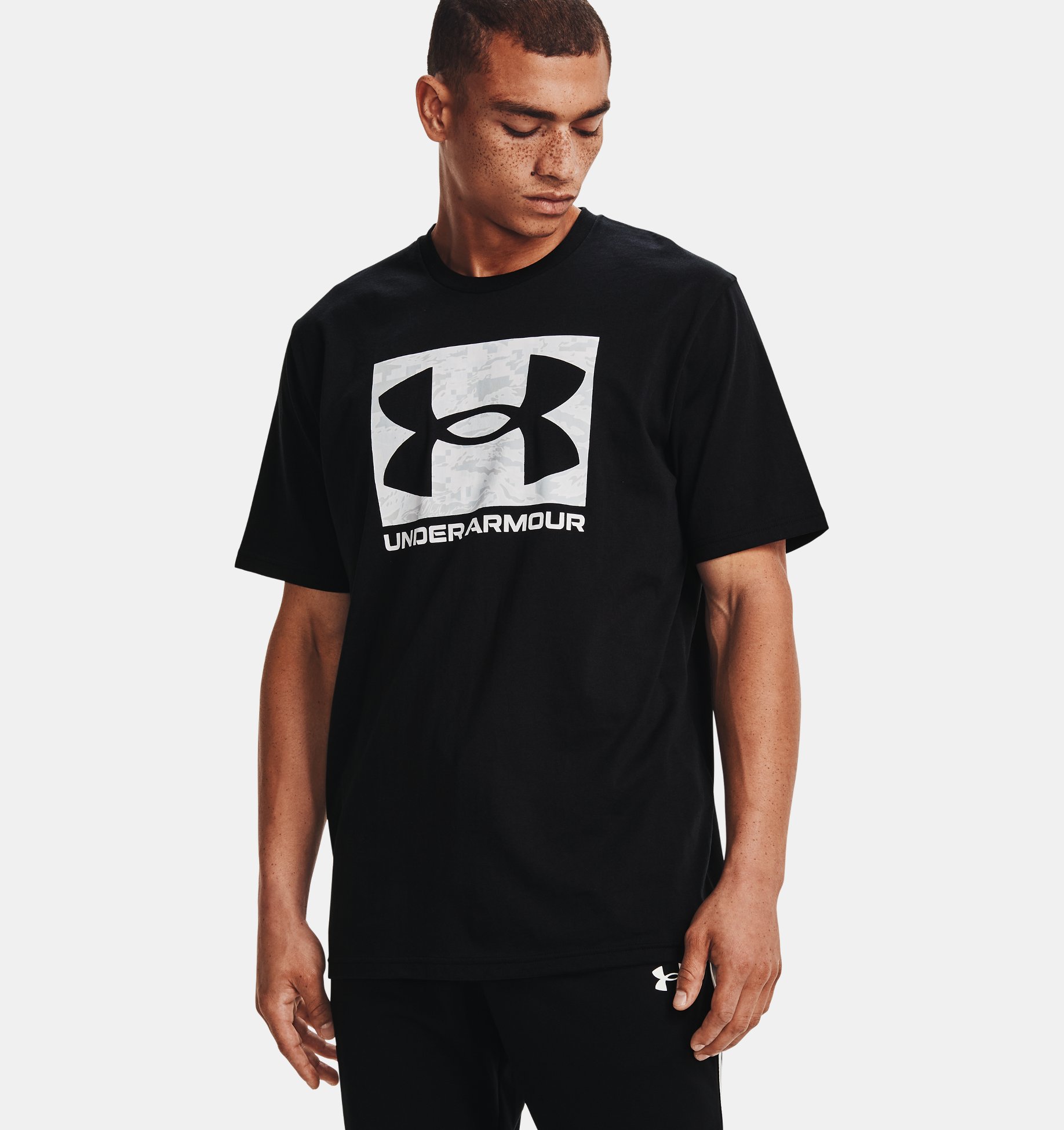 Remera UA ABC Camo Boxed Logo para Hombre
