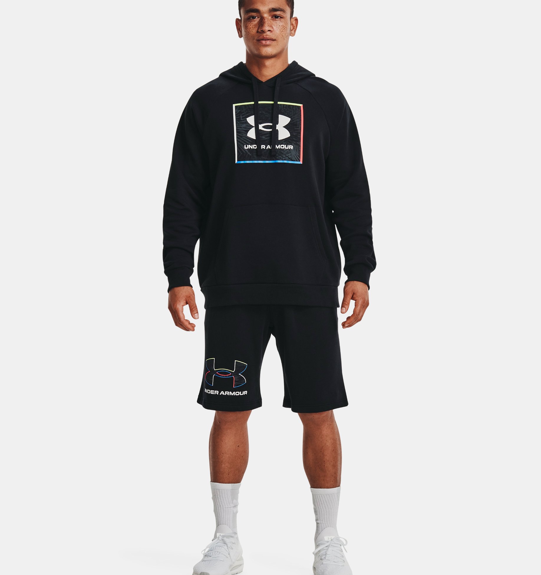 Pantalón corto UA Rival Fleece Graphic para Hombre image number 2