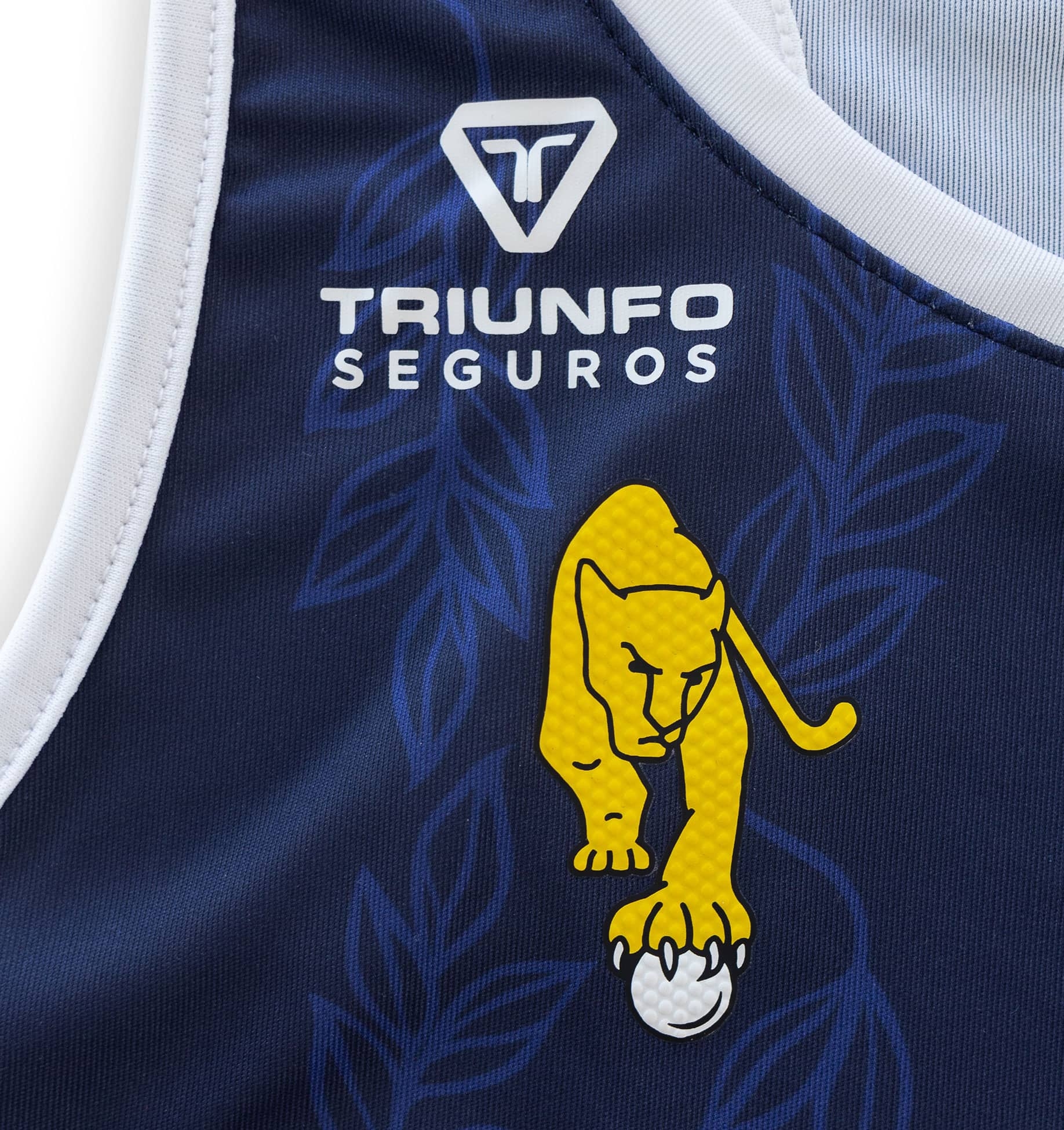 Camiseta Under Armour Leonas Authentic Away 2022 para mujer image number 5