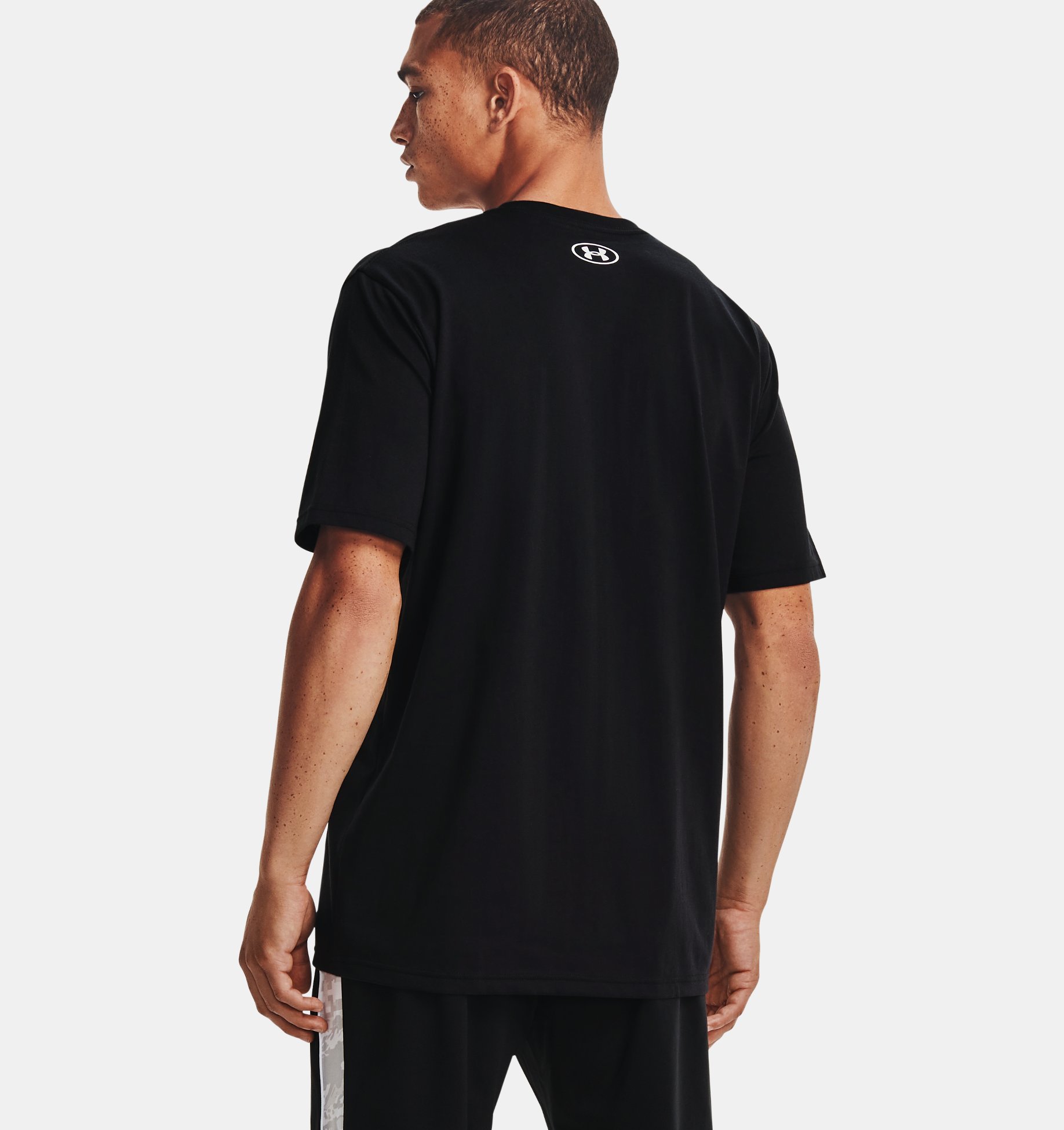 Remera UA ABC Camo Boxed Logo para Hombre image number 1