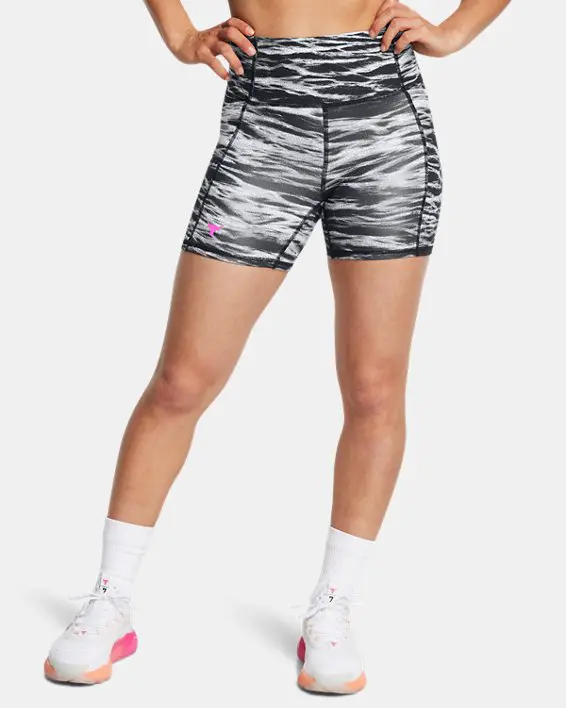 Short de entrenamiento Project Rock Lets Go Bench To Beach para mujer