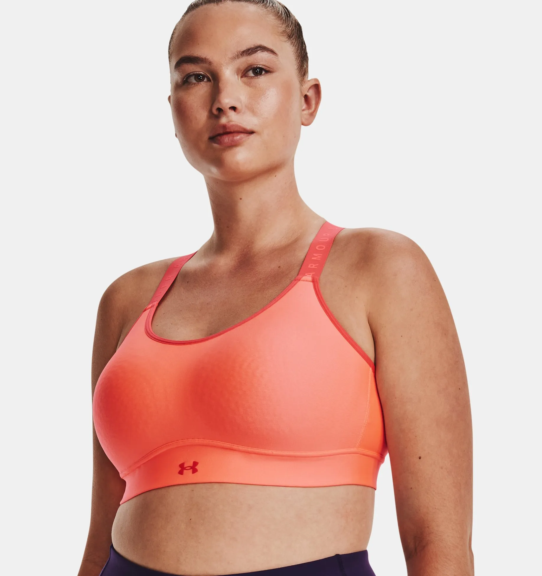 Sport bra UA Infinity Mid Covered para mujer image number 4