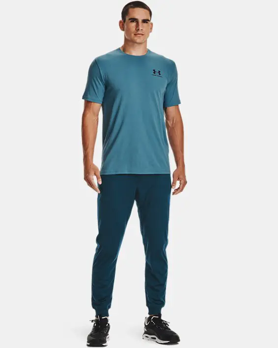 Remera de entrenamiento Under Armour Sportstyle Left Chest para hombre image number 2