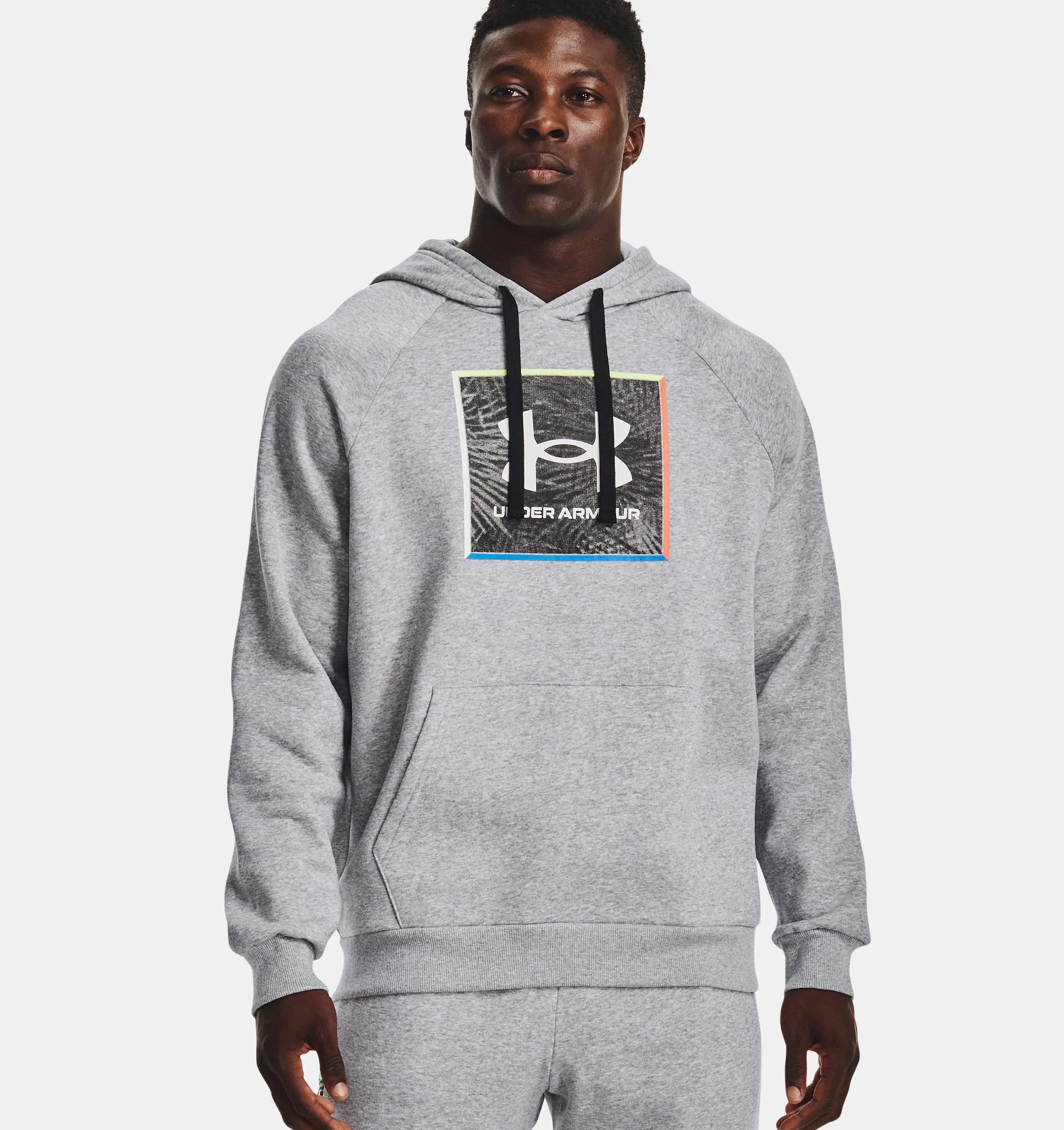 Buzo con capucha Under Armour Rival Fleece Graphic para hombre image number 0