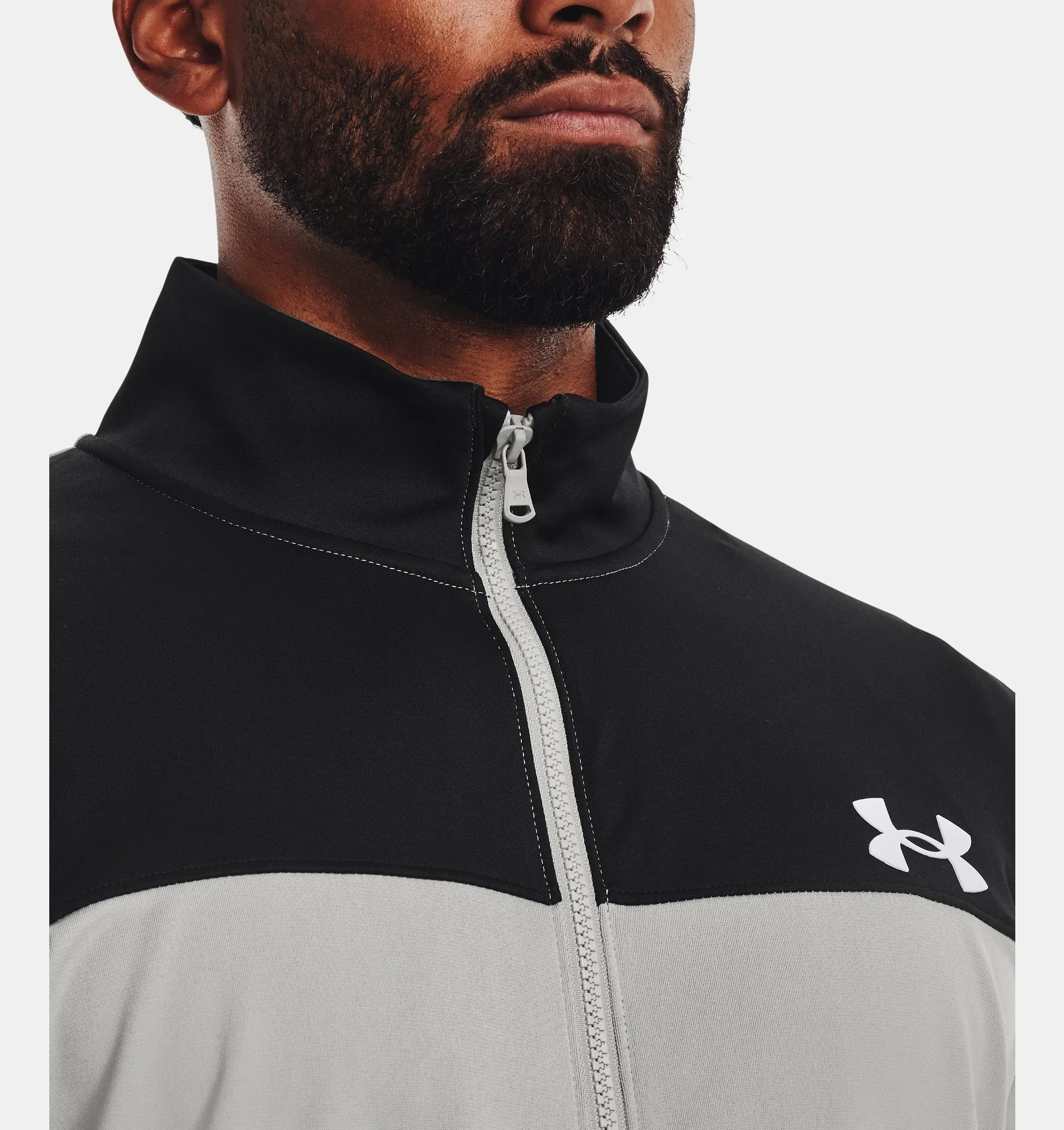 Conjunto deportivo UA para hombre image number 2