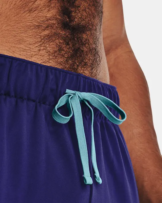 Conjunto deportivo UA para hombre image number 3