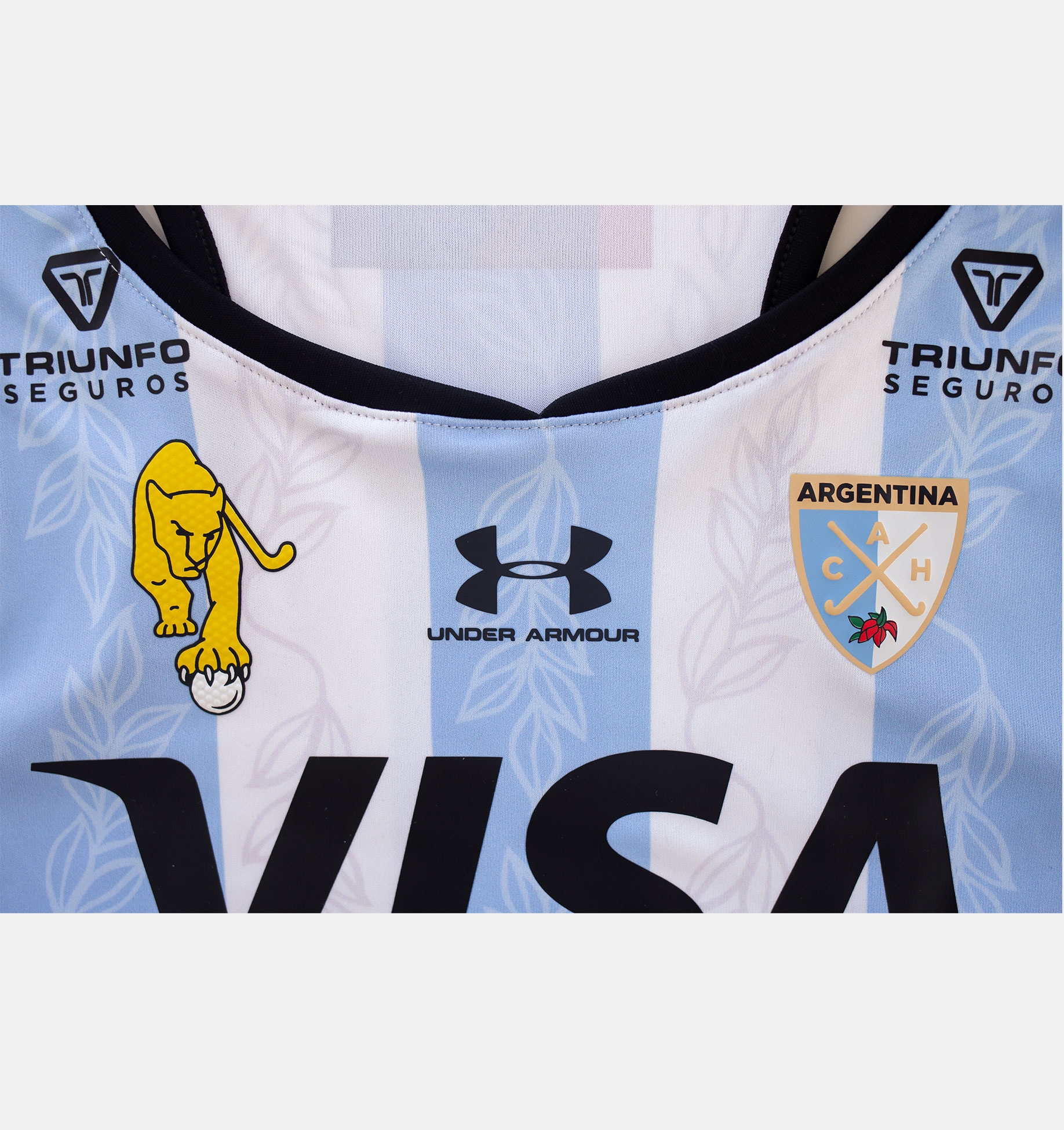 Camiseta Under Armour Leonas Authentic Home 2022 para mujer image number 4