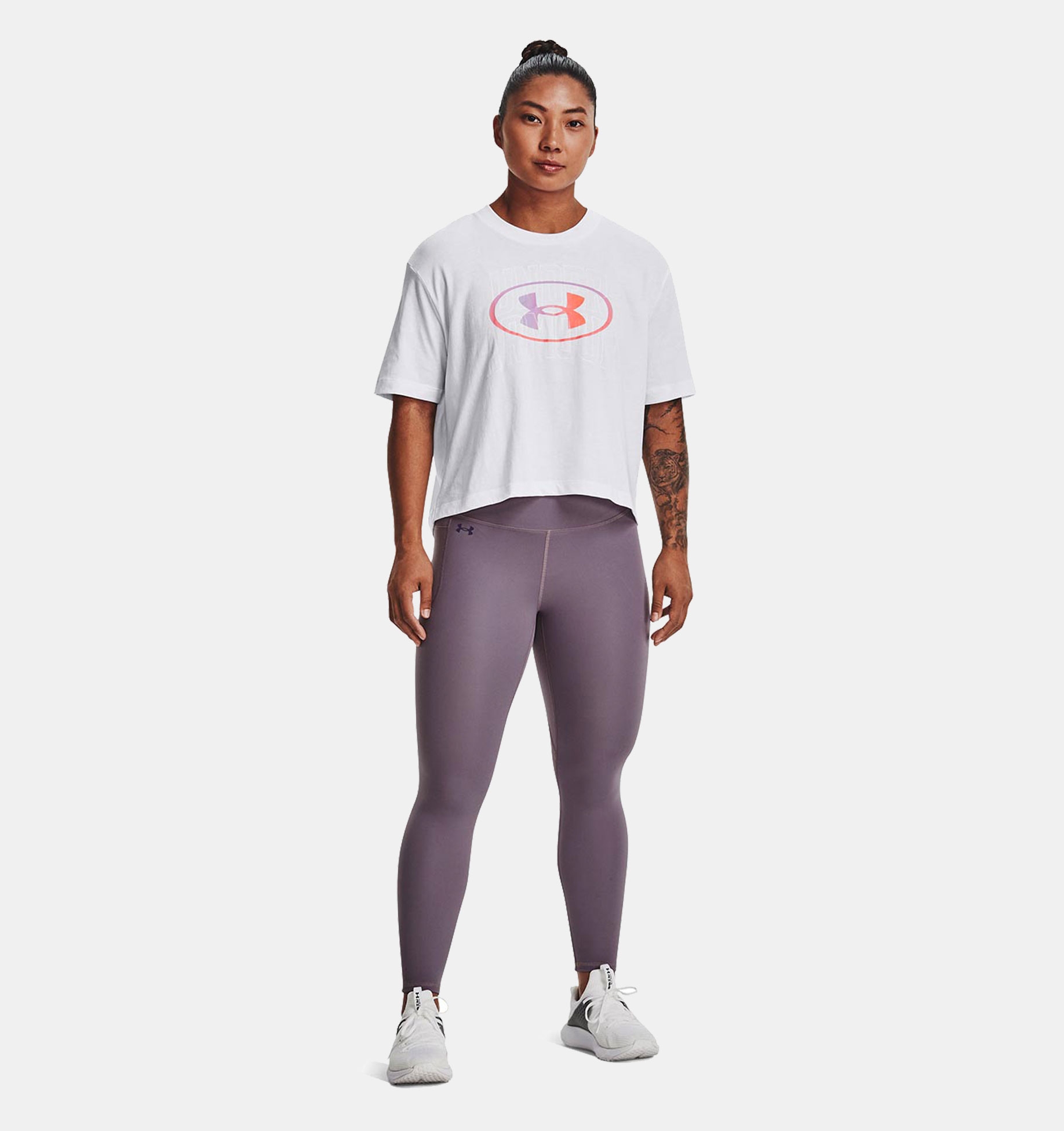 Remera manga corta UA Live Novelty para Mujer image number 2